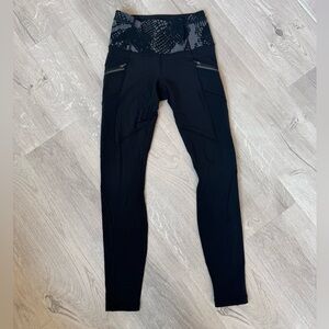 Lululemon Toasty Tech II Leggings Black w Patterned Waist  | SIZE: 4